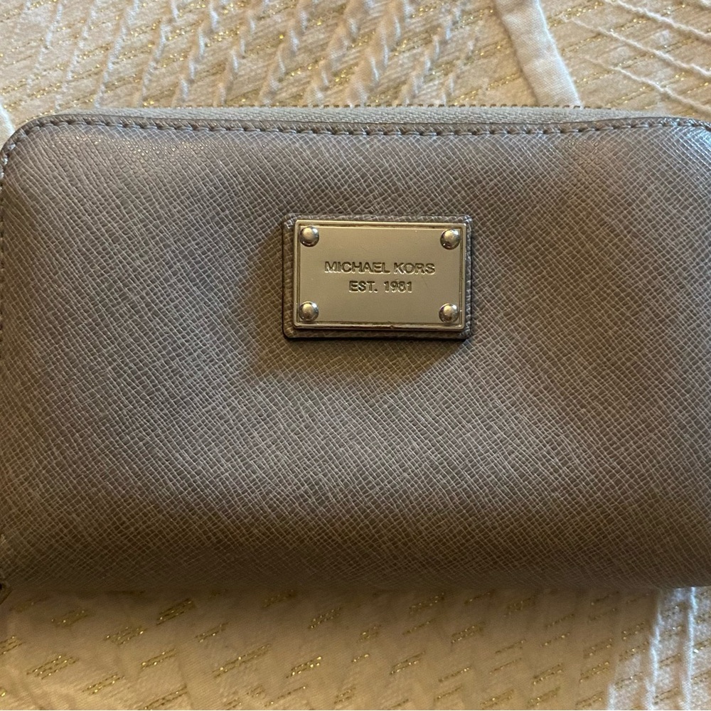 Micheal Kors wallet